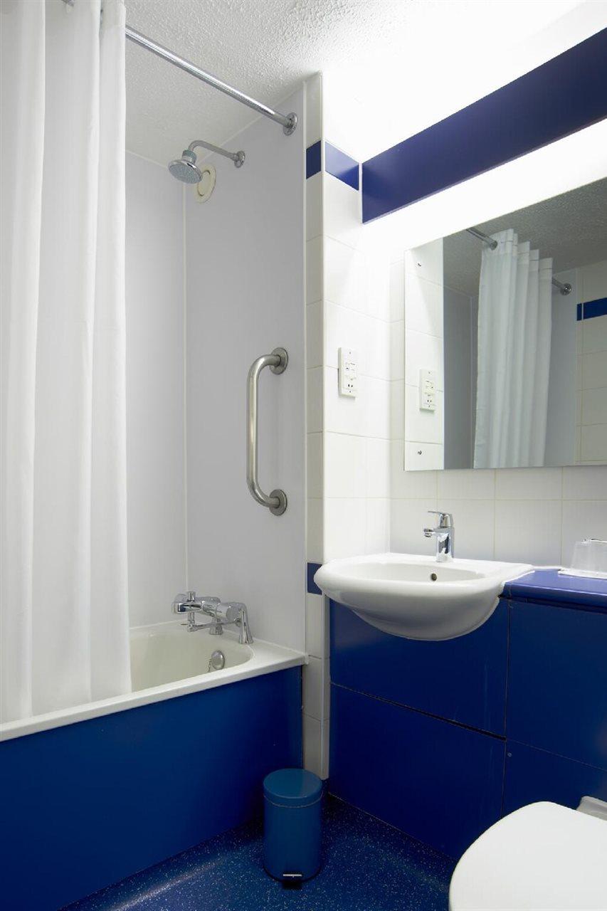Travelodge Bedford Wyboston Екстер'єр фото