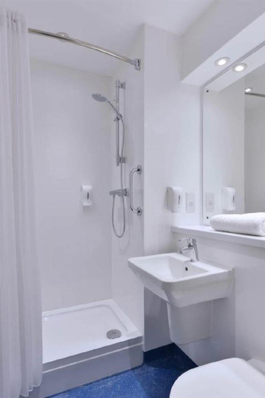 Travelodge Bedford Wyboston Екстер'єр фото